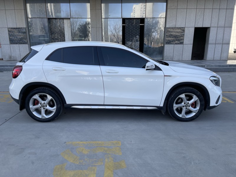 济宁18年奔驰GLA8