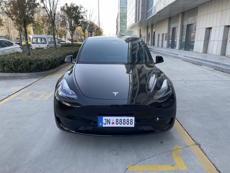 济宁23年特斯拉MODEL Y1
