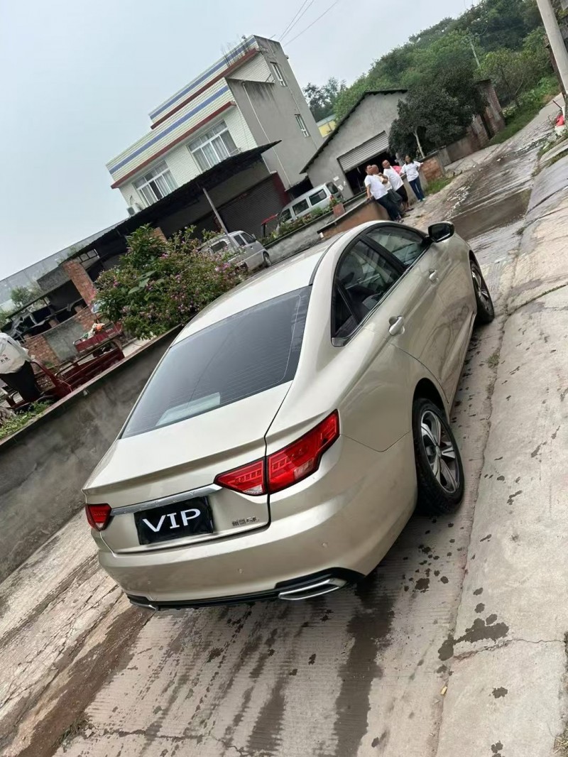 乐山18年吉利帝豪6