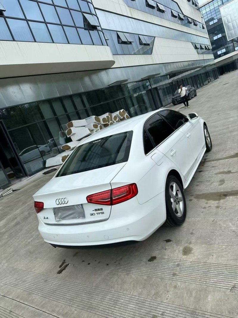 乐山16年奥迪A4L6