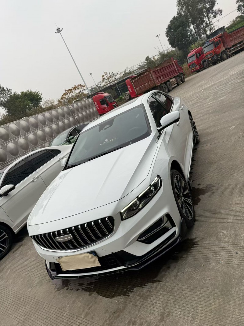 乐山25年吉利星瑞2