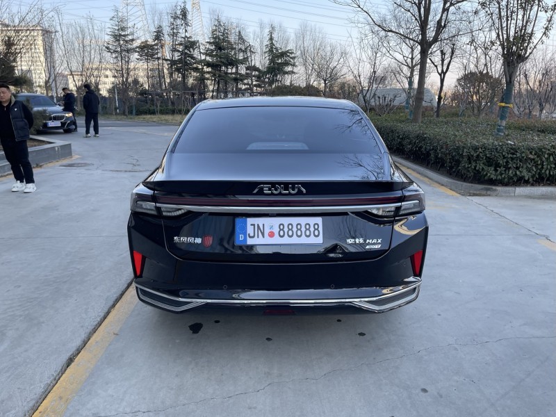 济宁22年东风奕炫9