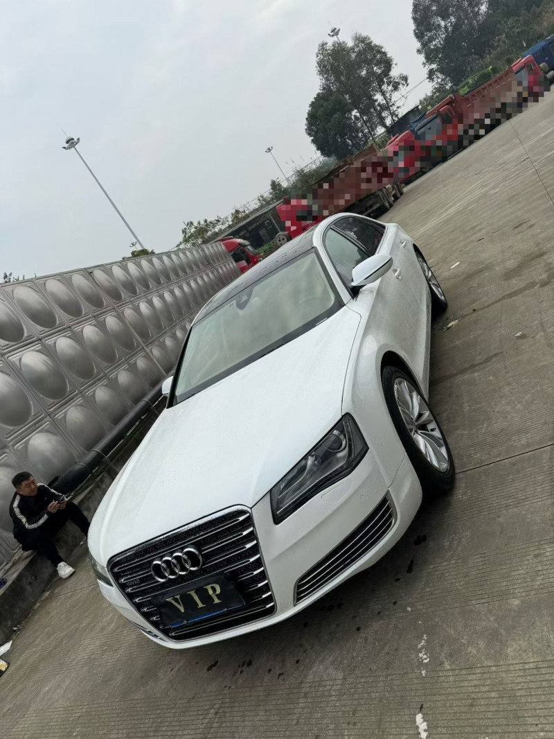 乐山15年奥迪A8L2