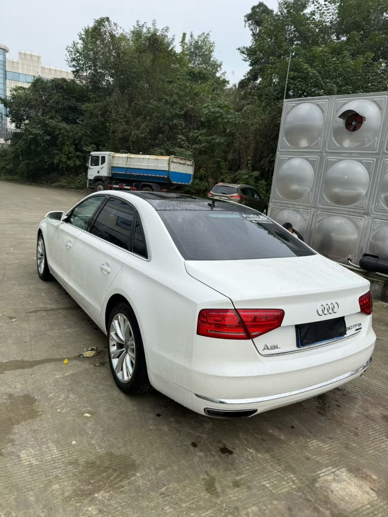 乐山15年奥迪A8L5