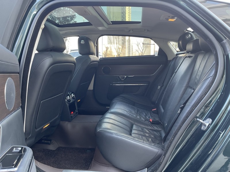 济宁18年捷豹XJL5