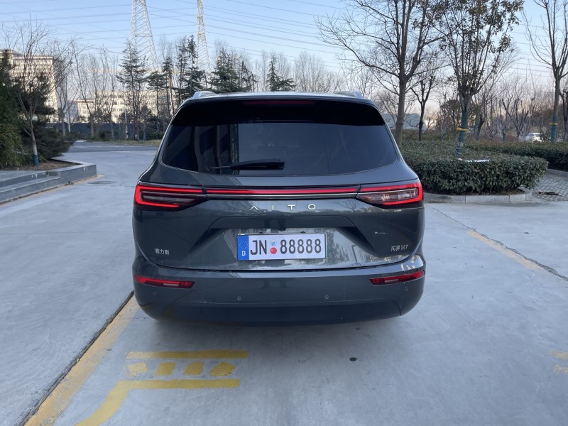 济宁22年华为智选问界9