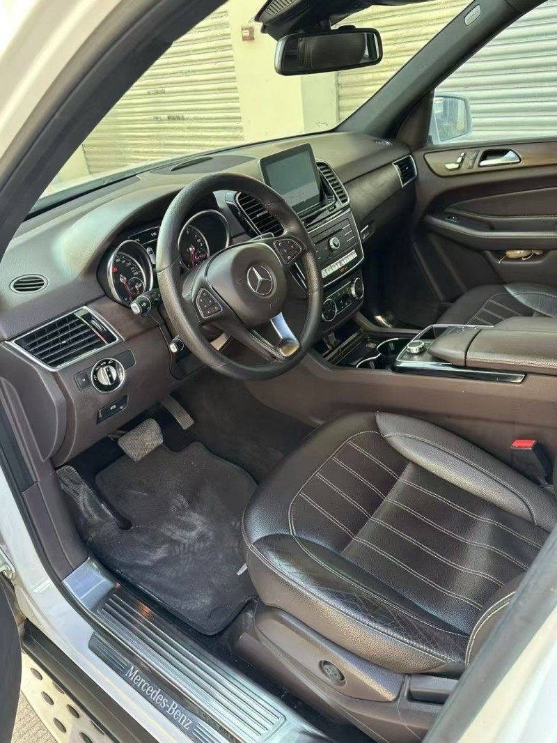 乐山17年奔驰GLE3