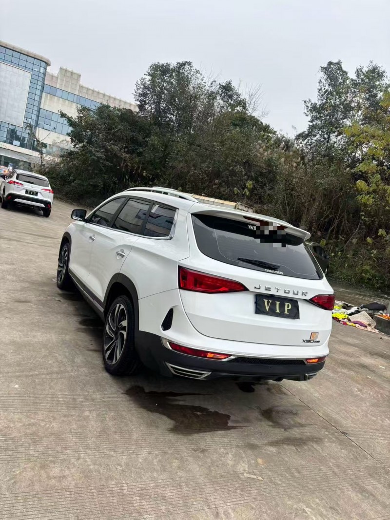 乐山20年奇瑞捷途6