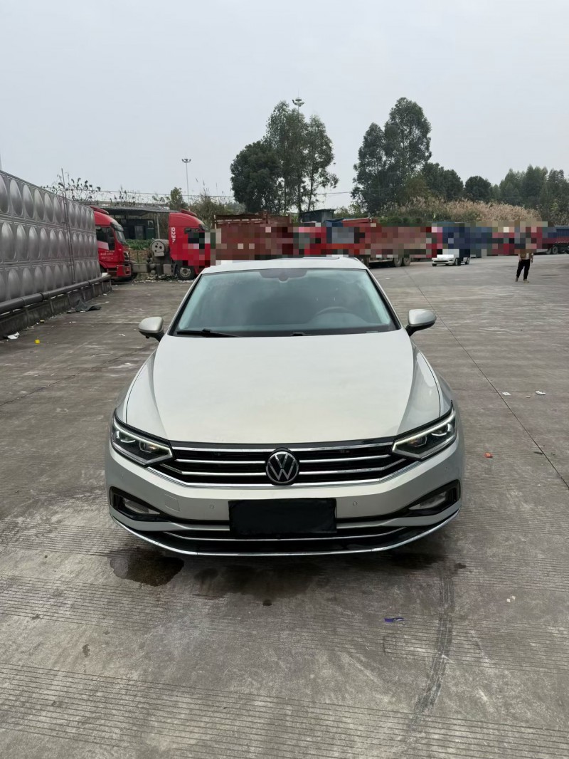 乐山21年大众迈腾1