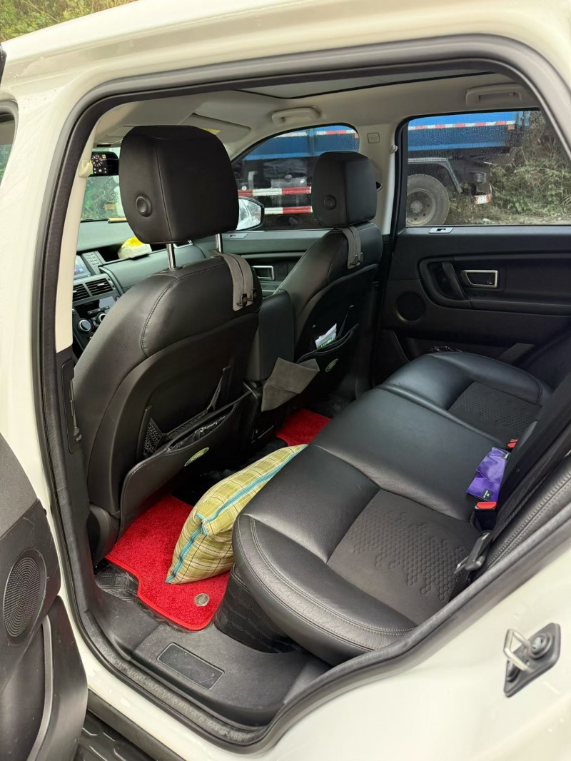 乐山17年路虎发现神行4