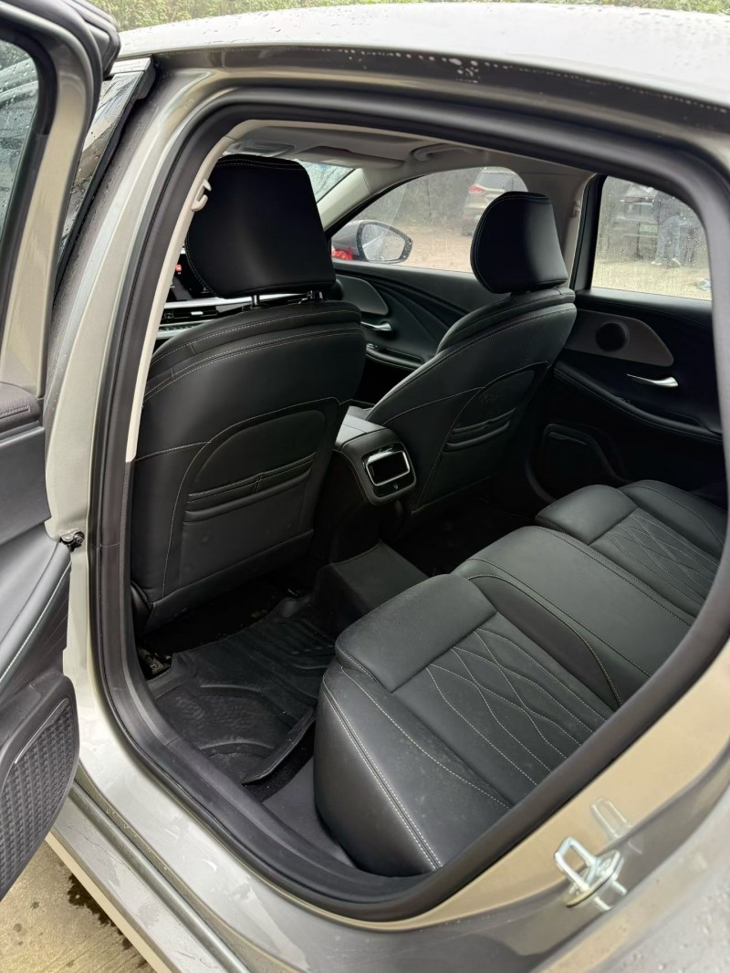 乐山24年奇瑞艾瑞泽4