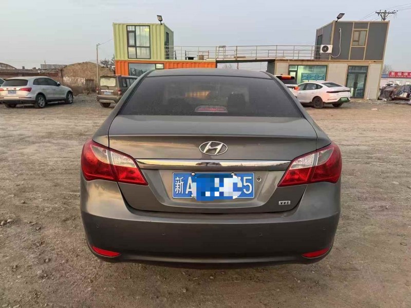 乌鲁木齐11年现代悦动2