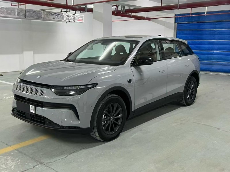 宿迁25年零跑汽车C112