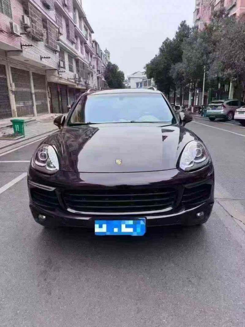 衡阳18年保时捷卡宴1