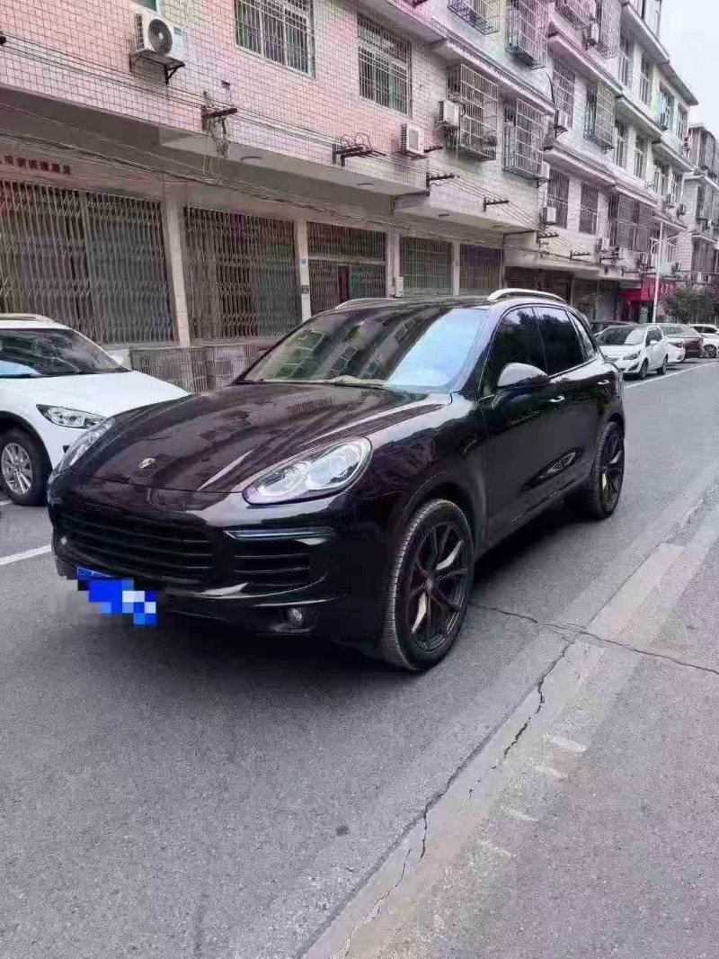 衡阳18年保时捷卡宴2