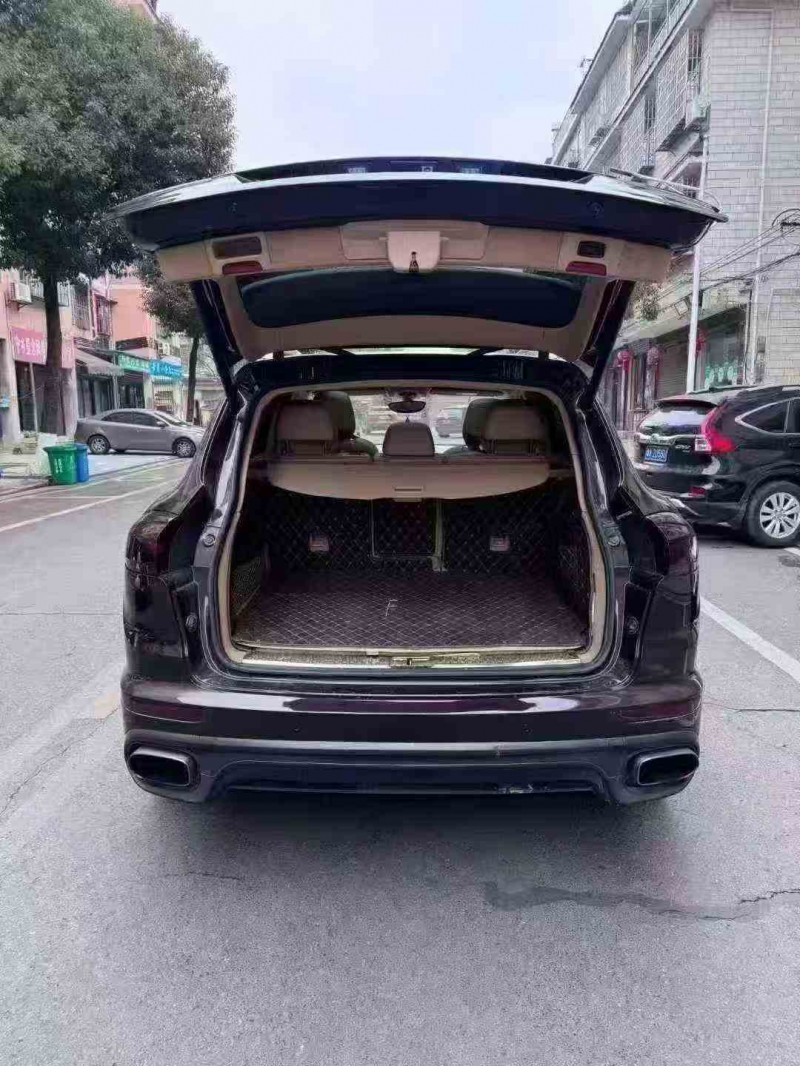 衡阳18年保时捷卡宴8