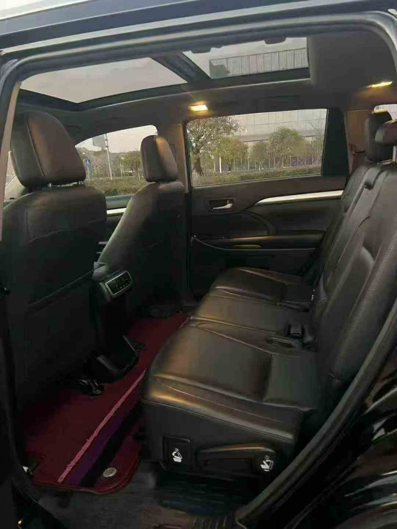 桂林17年丰田汉兰达5