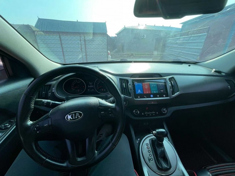 菏泽16年起亚智跑6