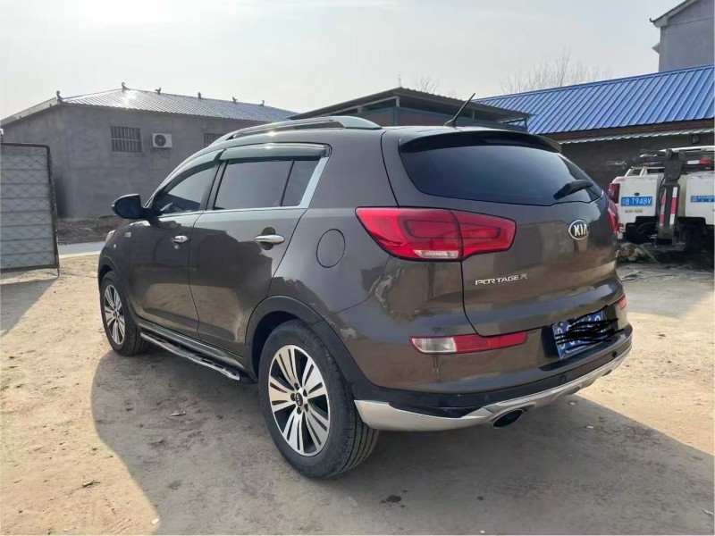 菏泽16年起亚智跑7