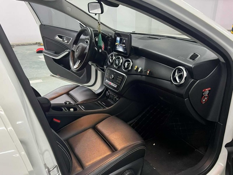 宿迁19年奔驰GLA5