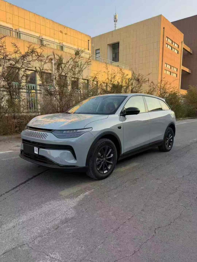 宿迁25年零跑汽车C113