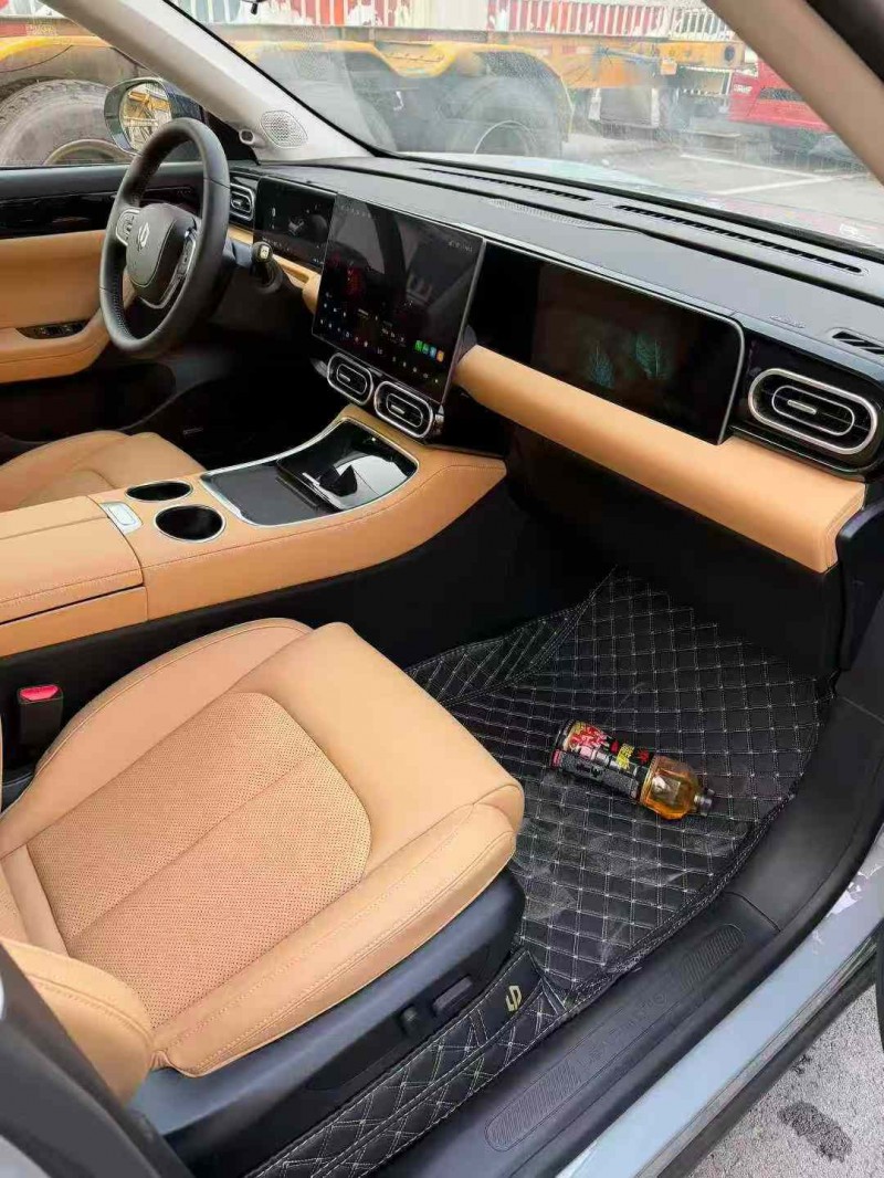 宿迁25年零跑汽车C115