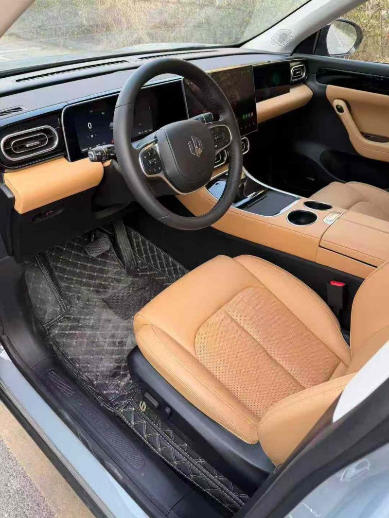 宿迁25年零跑汽车C116