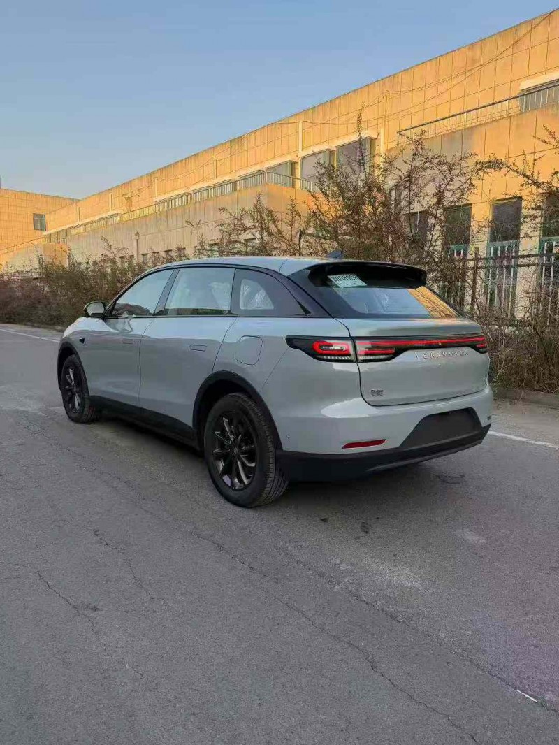 宿迁25年零跑汽车C117