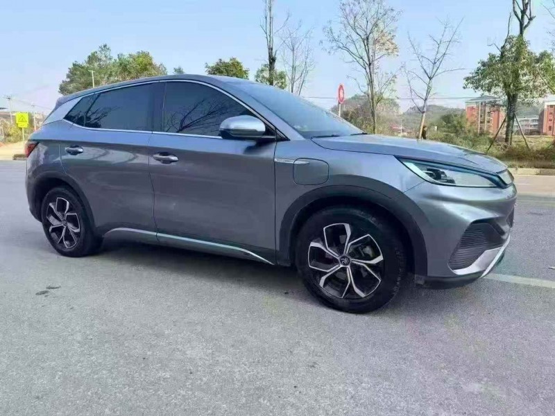 东营23年比亚迪元2