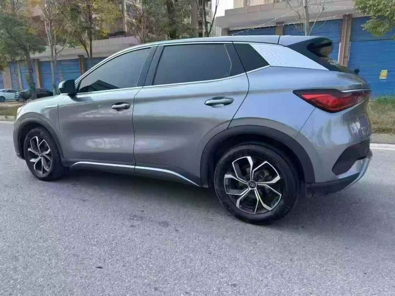 东营23年比亚迪元7