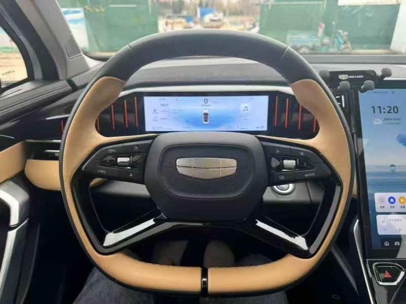 淄博23年吉利博越9