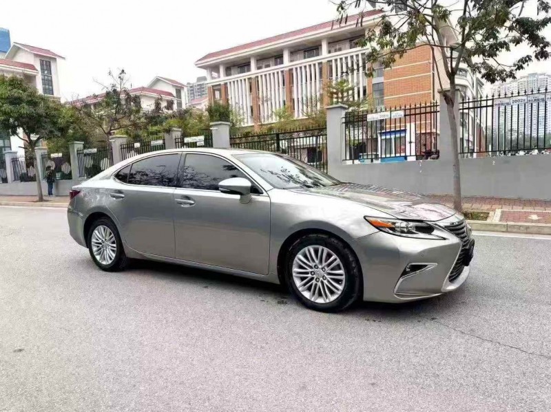 北海16年雷克萨斯ES3