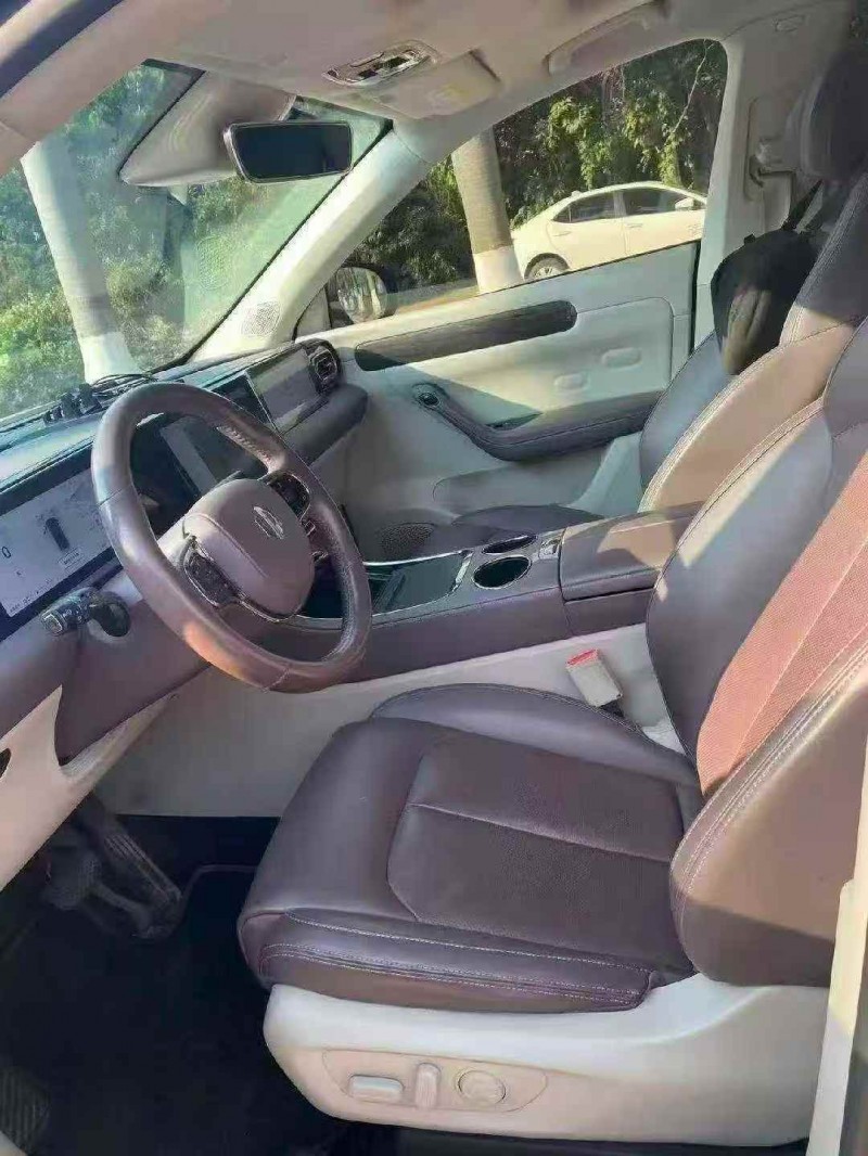 新余23年零跑汽车C115