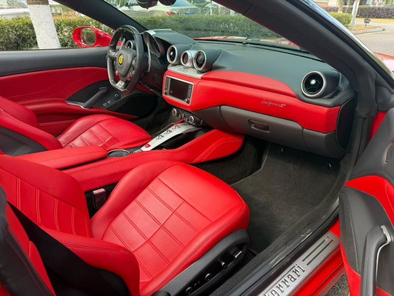 长沙16年法拉利California T5
