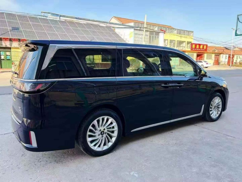 济南26年岚图汽车梦想家8