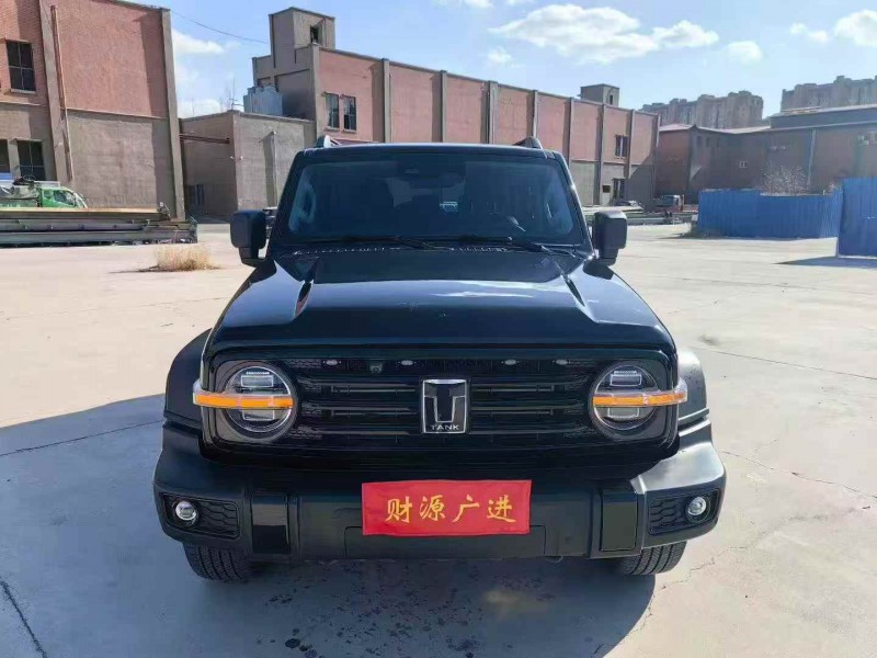 青岛24年长城汽车坦克1