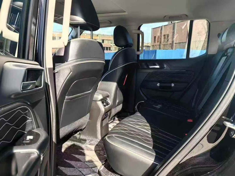 青岛24年长城汽车坦克4