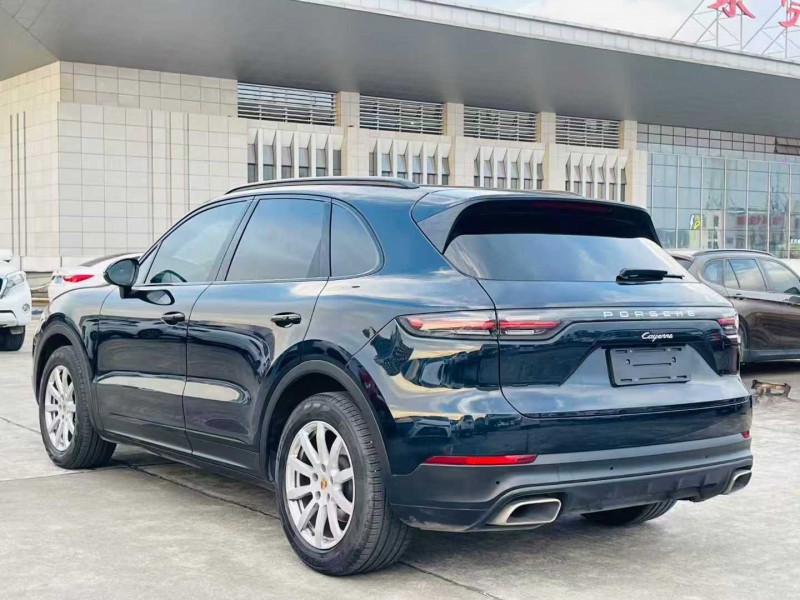 东莞19年保时捷卡宴7