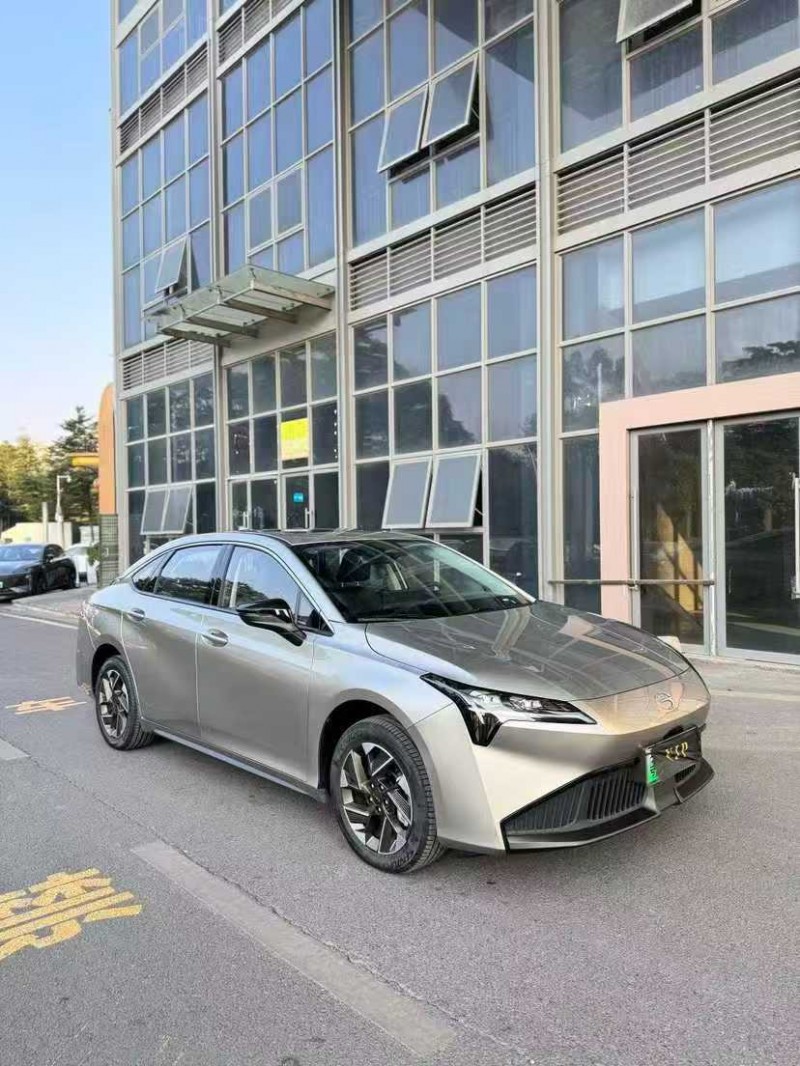 东莞25年传祺埃安S2