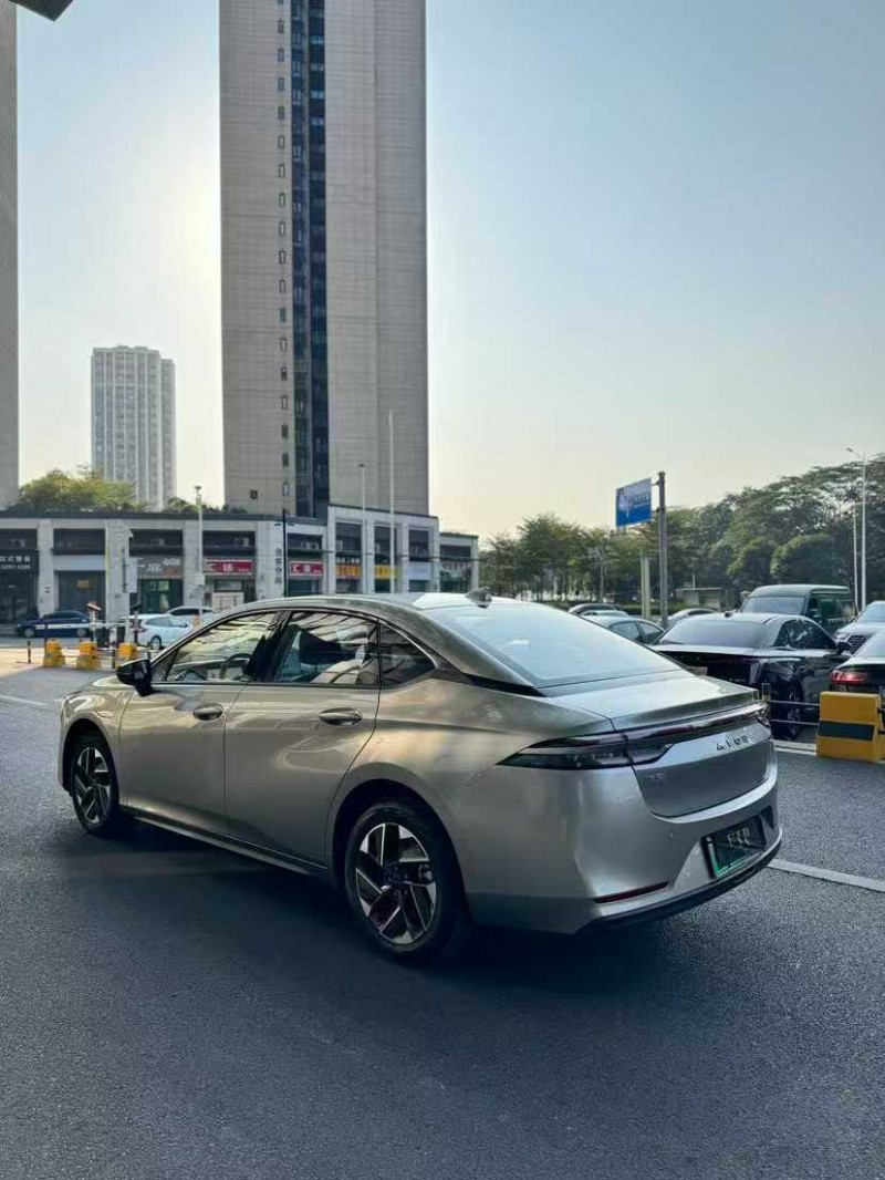 东莞25年传祺埃安S7