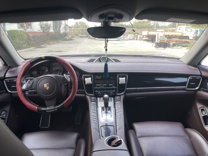 徐州15年保时捷帕拉梅拉9