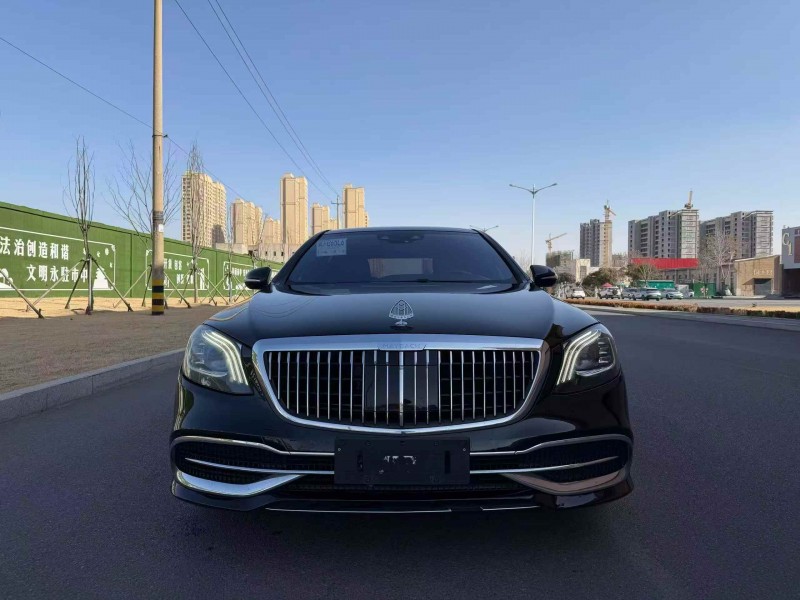 青岛19年奔驰迈巴赫S级1