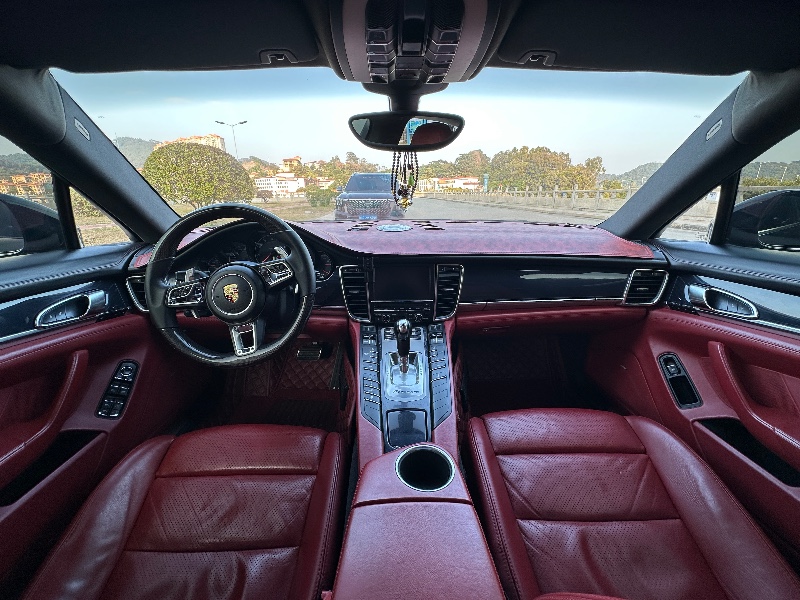 广州14年保时捷帕拉梅拉8