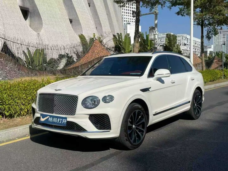 深圳21年宾利添越3