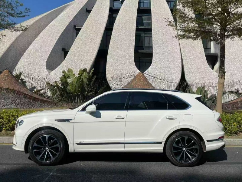 深圳21年宾利添越6