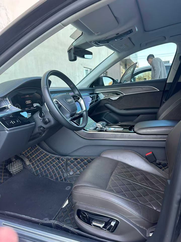 营口23年奥迪A8L3