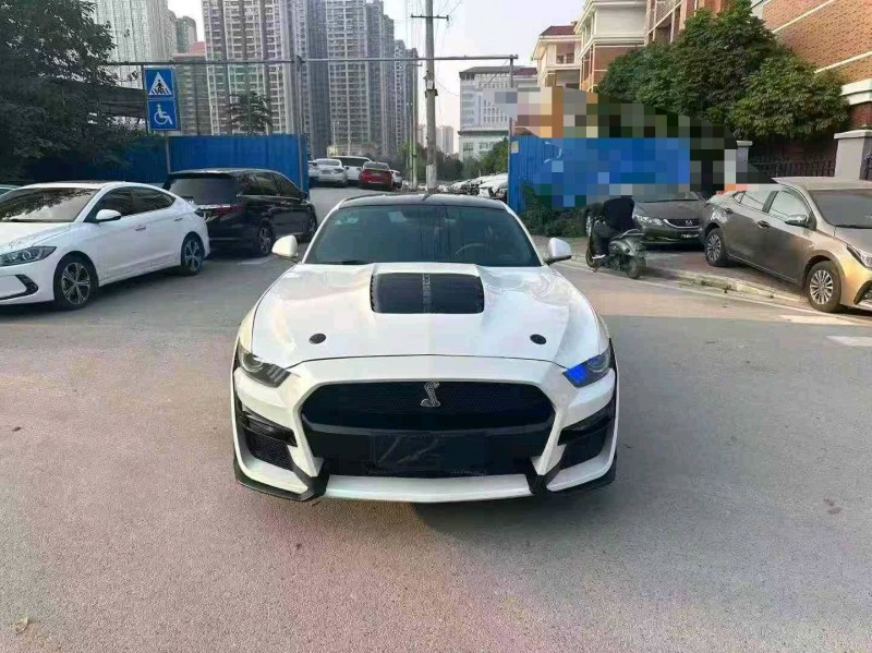 南宁17年福特野马1