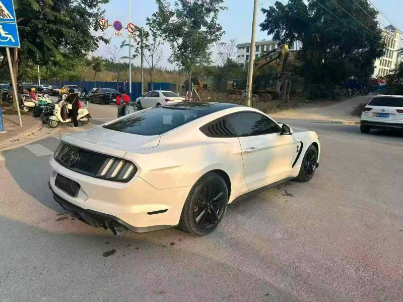 南宁17年福特野马7