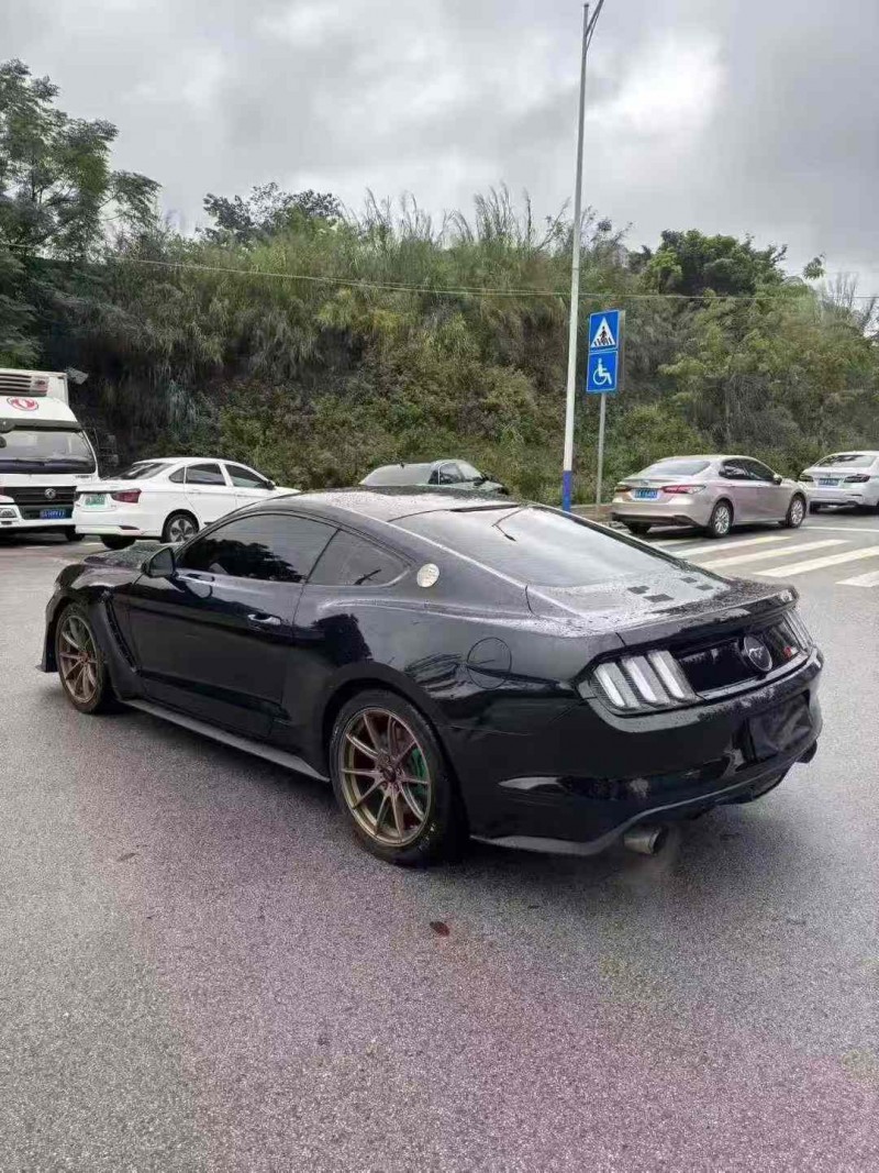 南宁16年福特野马8