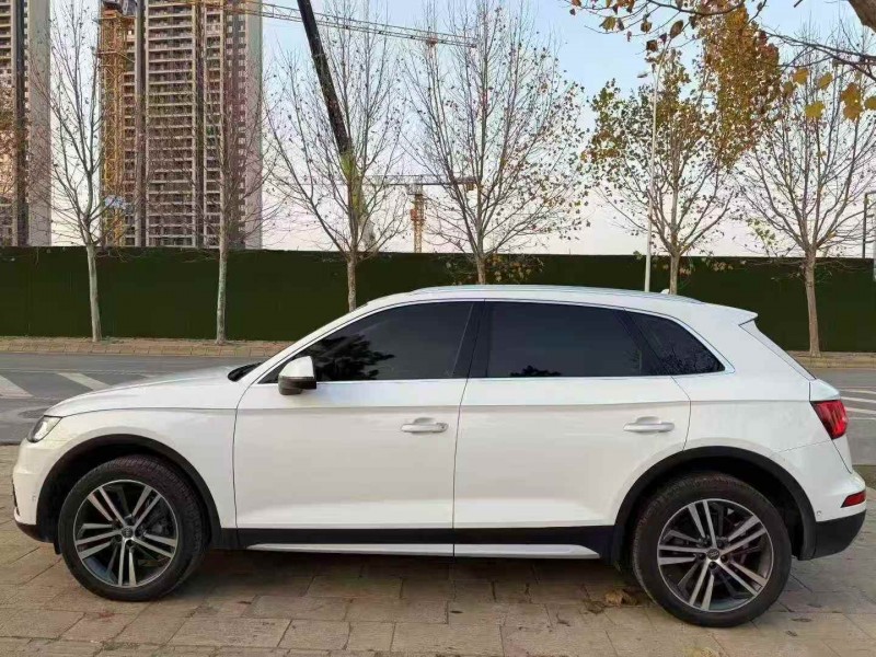 宜昌22年奥迪Q57
